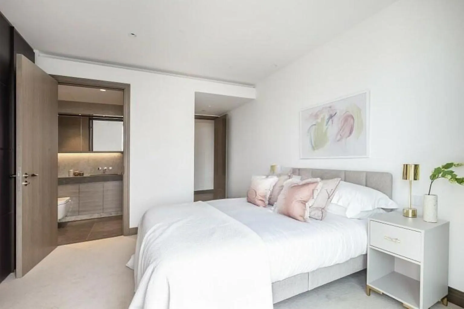 Apartment Luxury Penthouse Sleeps Stunning Views 8 Guests With Large Roof Terrace And Private Jacuzzi